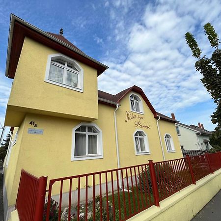 Kiskut Liget Pension เยอร์ ภายนอก รูปภาพ