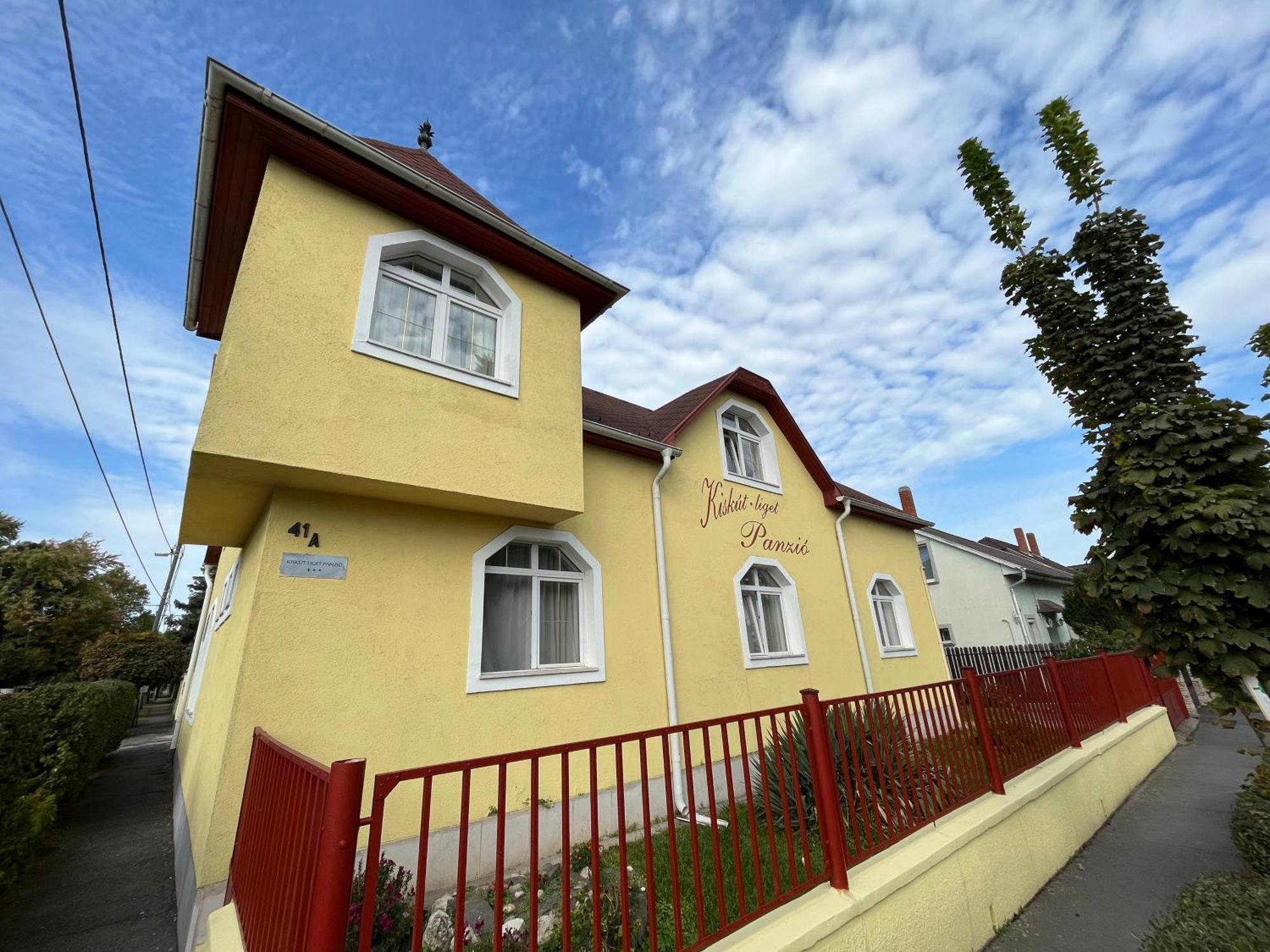 Kiskut Liget Pension เยอร์ ภายนอก รูปภาพ