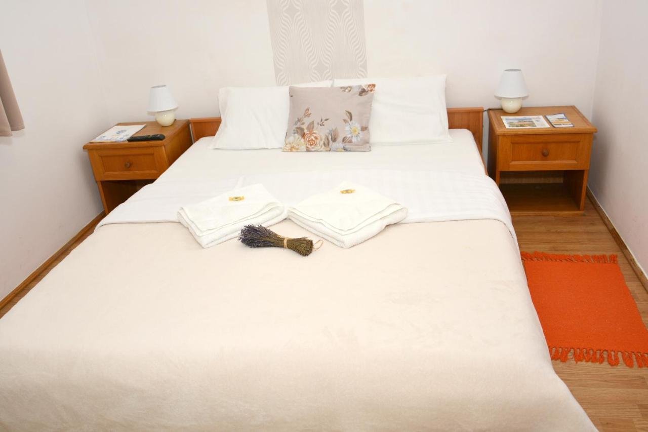 Kiskut Liget Pension เยอร์ ภายนอก รูปภาพ